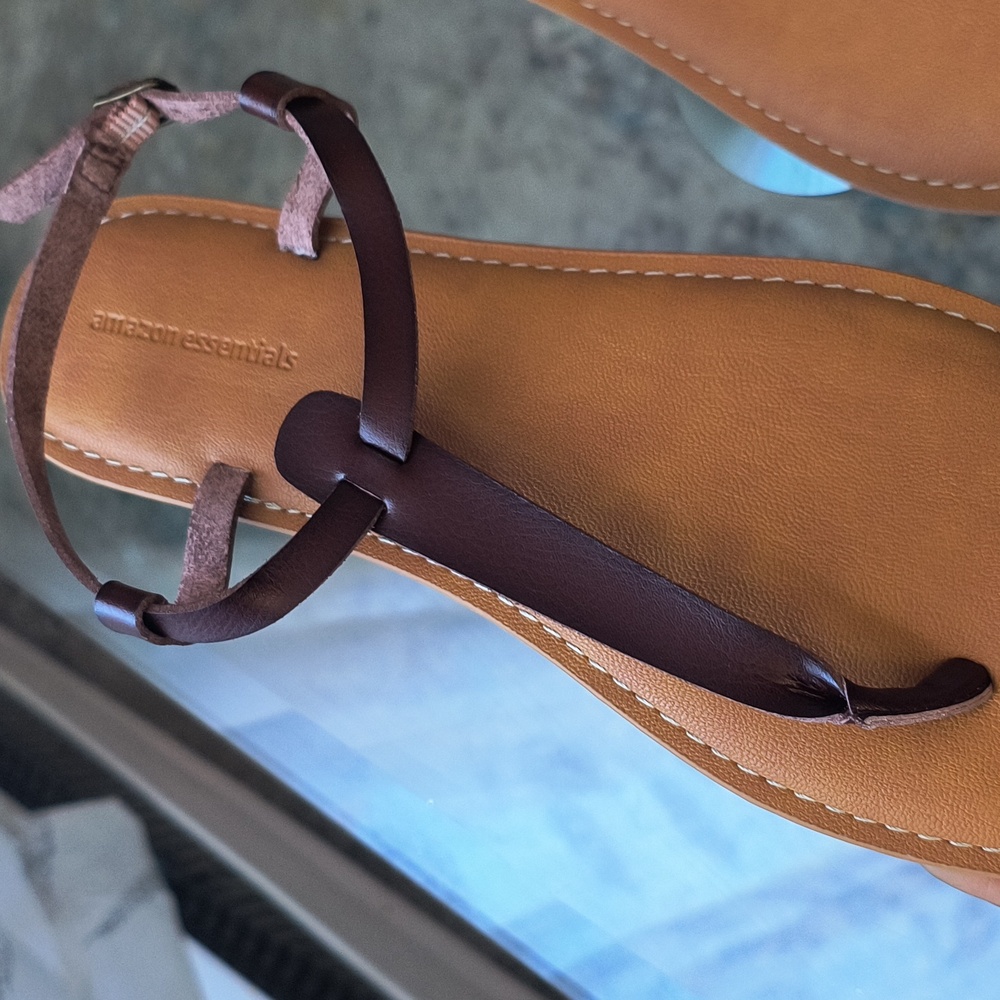 Amazon Essentials Women's - Picture 3 of 7